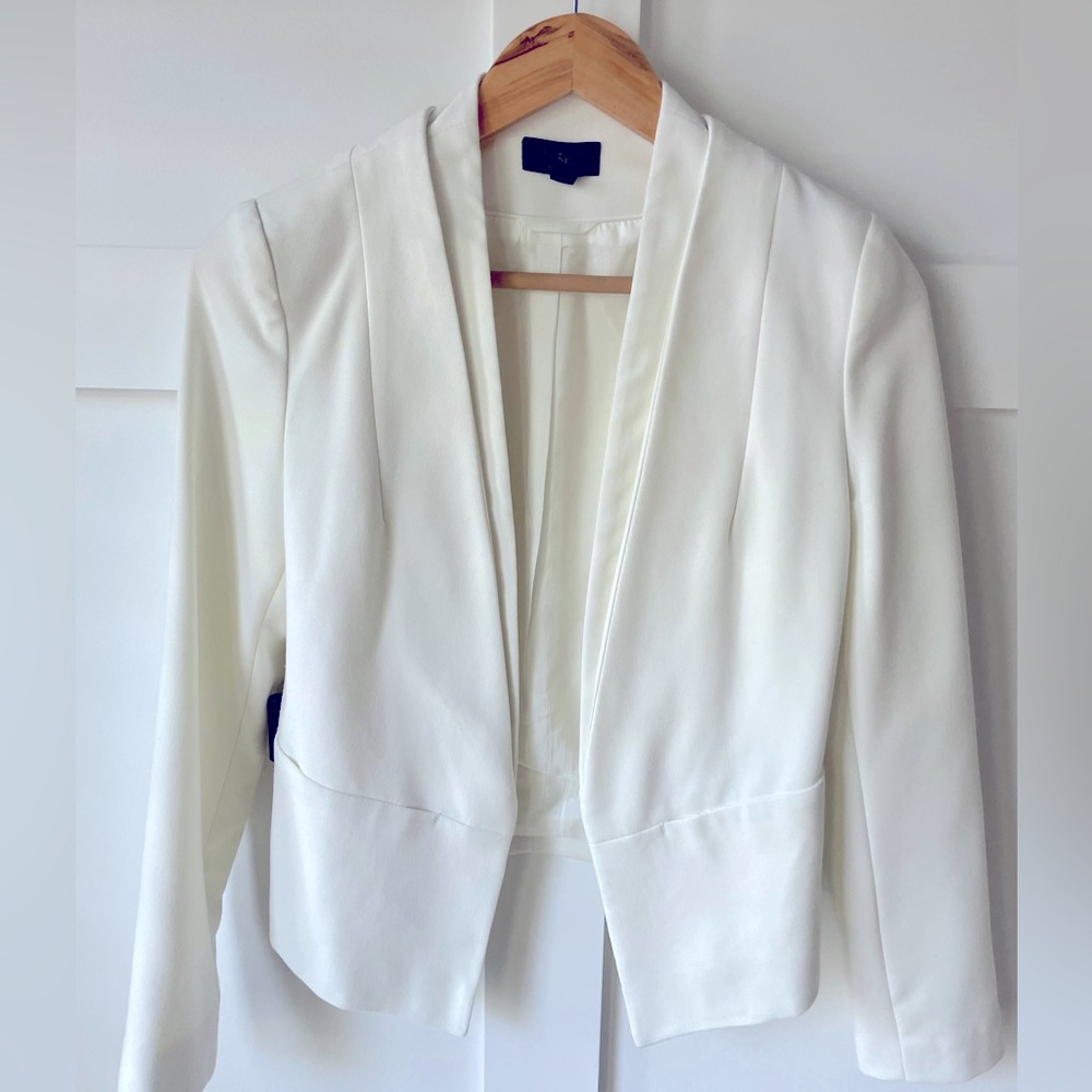 TopShop Cropped White Blazer